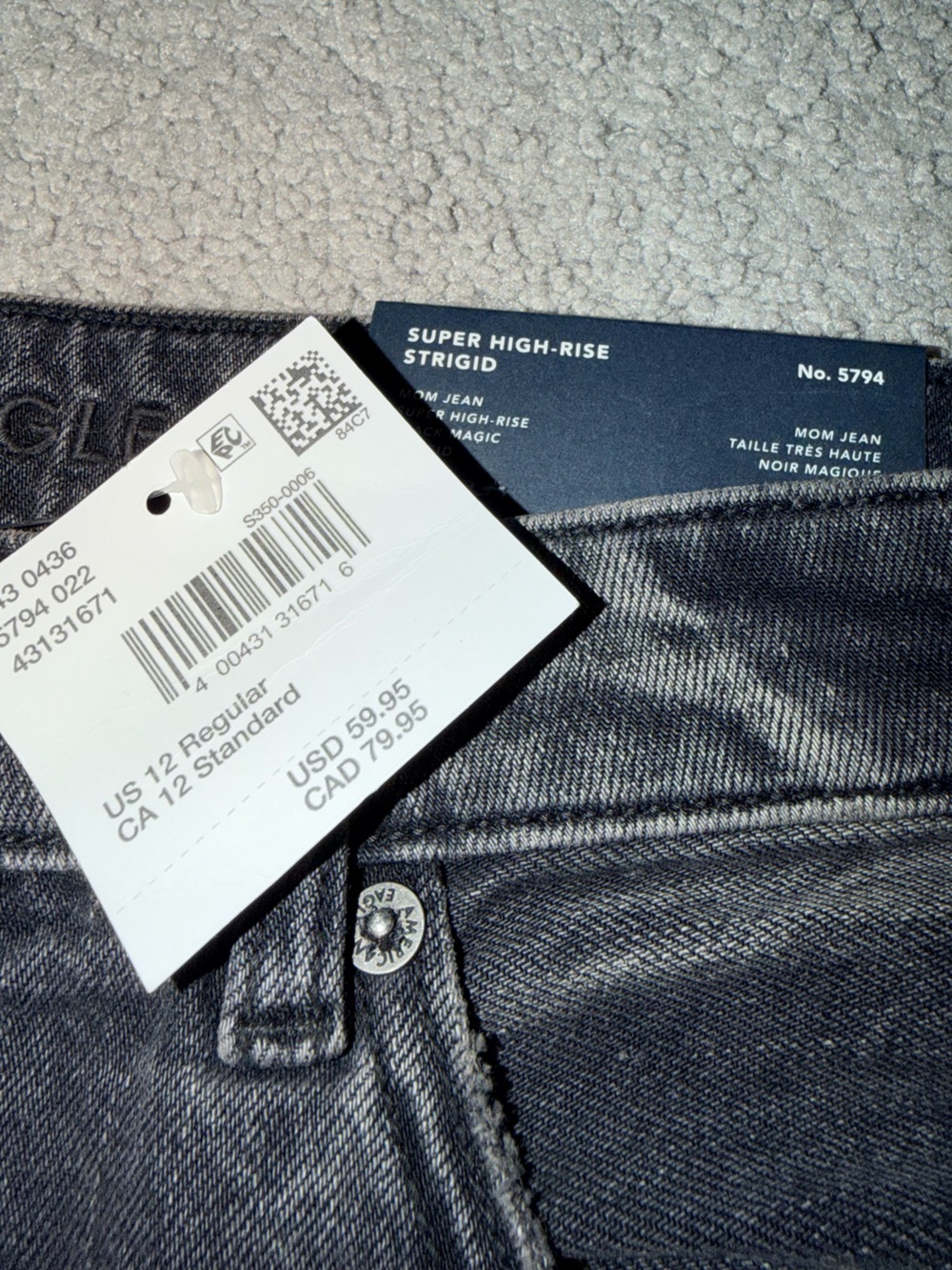 American Eagle Super High Rise Mom Jeans - Picture 2 of 4